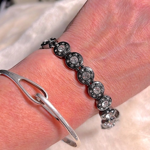 ANN TAYLOR LOFT💃🏻 ADJUSTABLE CRYSTAL EMBELLISHED BLACK BEADED STRING BRACELET w/ - Picture 3 of 11